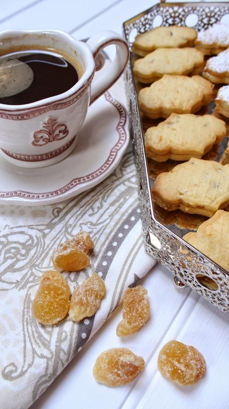 Galletas con mermelada y jengibre confitado