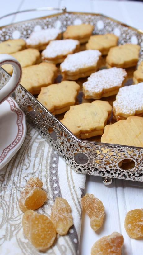 Galletas con mermelada y jengibre confitado