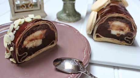 Tarta helada de crepes cubierta con glaseado brillante, ¡¡una delicia!!