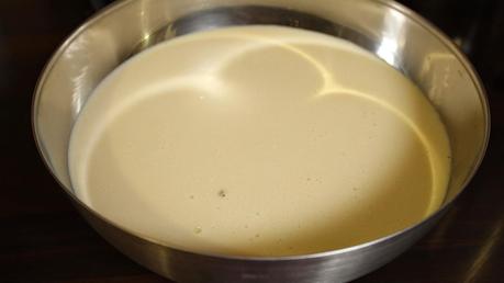 Tarta helada de crepes cubierta con glaseado brillante, ¡¡una delicia!!