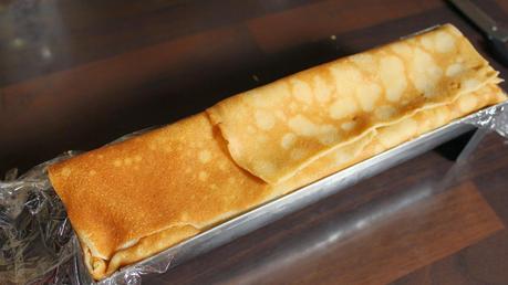 Tarta helada de crepes cubierta con glaseado brillante, ¡¡una delicia!!