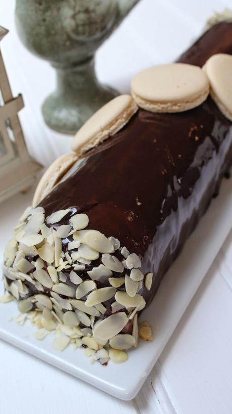 Tarta helada de crepes cubierta con glaseado brillante, ¡¡una delicia!!