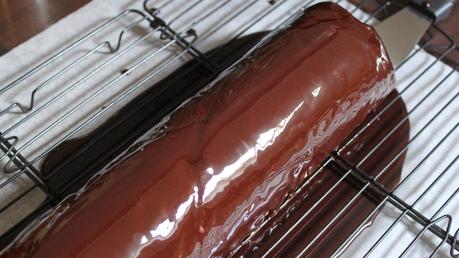 Tarta helada de crepes cubierta con glaseado brillante, ¡¡una delicia!!