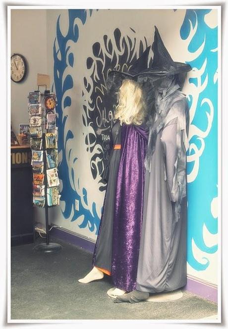 Nuestra bloguera de moda @Loqllevelarubia nos trae hoy… De compras por Salem