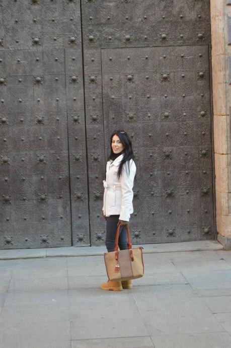 ESTILO CASUAL POR LA CIUDAD