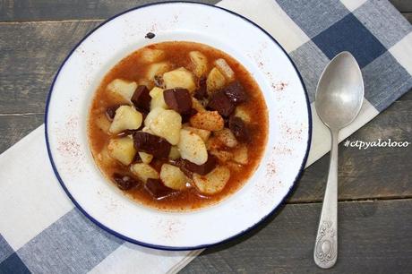 Patatas guisadas con sangre de cerdo