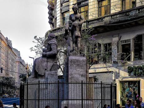 Monumento a R.S.Peña En Buenos Aires