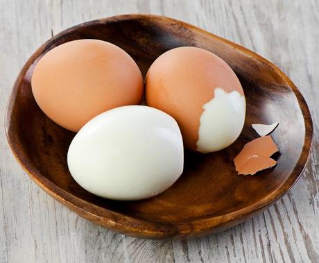 Cocer huevos sin que se rompan