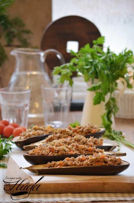 Berenjenas rellenas antes del horno presentadas