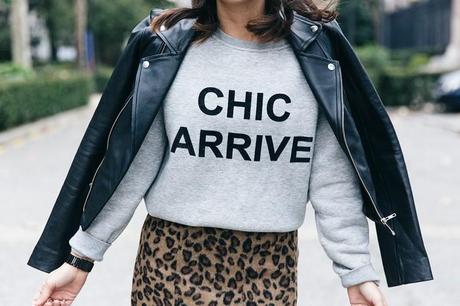 SweatShirt-Blanco_Suite-Leopard_Skirt-Topshop-Balenciaga_Cut_Out_Boots-Biker_Jacket_Maje-Street_Style-78
