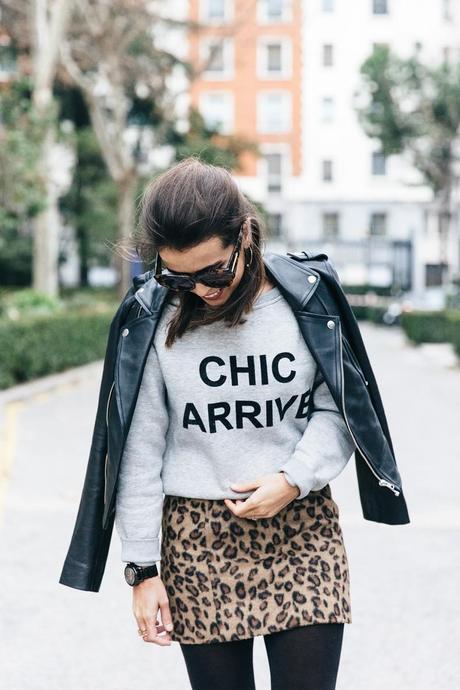 SweatShirt-Blanco_Suite-Leopard_Skirt-Topshop-Balenciaga_Cut_Out_Boots-Biker_Jacket_Maje-Street_Style-19