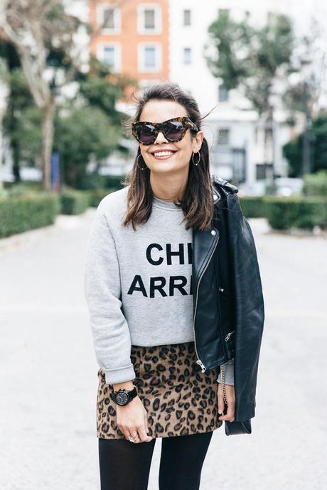 SweatShirt-Blanco_Suite-Leopard_Skirt-Topshop-Balenciaga_Cut_Out_Boots-Biker_Jacket_Maje-Street_Style-26