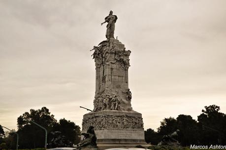 Monumento de los Españoles / Monument of the Spanish