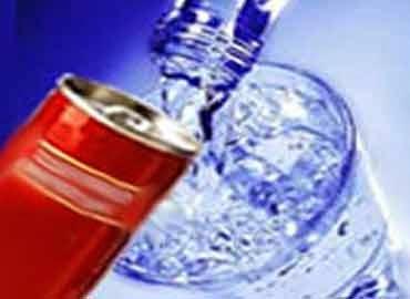 ¿Mezcla de alcohol y bebidas energéticas?