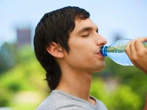 ¿Beber agua durante un examen?