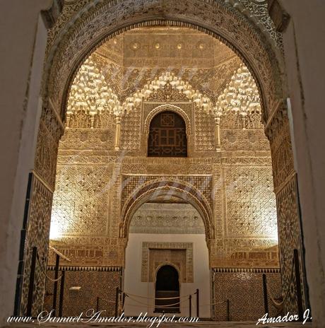 La ALHAMBRA de GRANADA: PALACIOS NAZARÍES de NOCHE