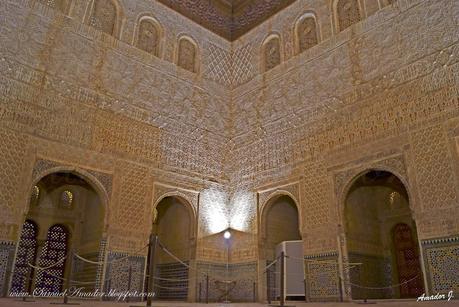 La ALHAMBRA de GRANADA: PALACIOS NAZARÍES de NOCHE
