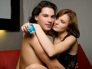 ¿Cuántas mujeres usan anticonceptivos en la primera relación sexual?