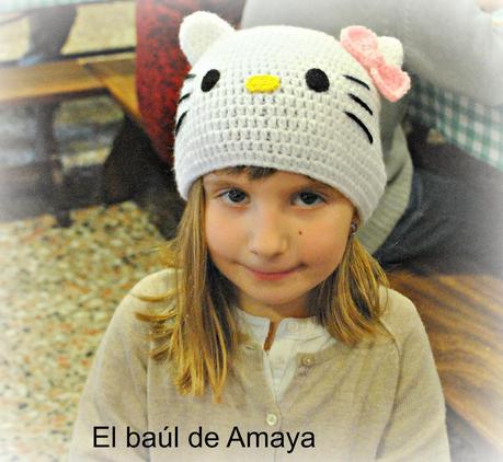 GORRO DE GANCHILLO HELLO KITTY