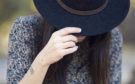 street style barbara crespo hake camouflage dress hat fashion blogger outfit blog de moda