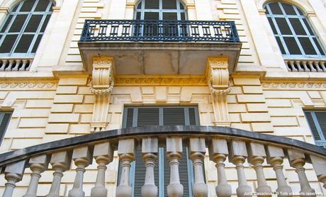 Cuatro detalles del Palau Robert