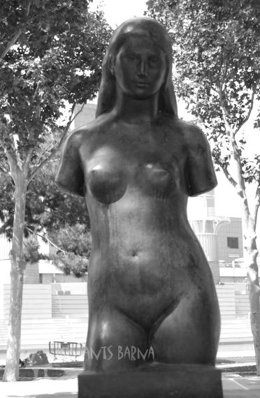 Paseando por el Parc de l'Espanya Industrial