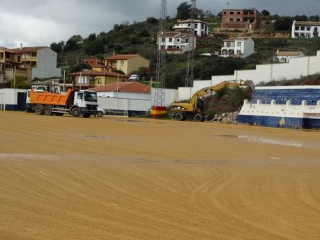 LAS OBRAS DEL CAMPO DE FUTBOL DE ALMOGIA YA HA COMENZADO