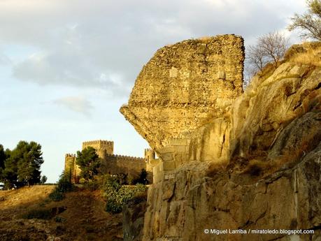 Cuadro real, casi vivo, casi intacto