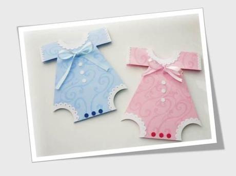 Los niños visten de azul y las niñas de rosa