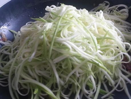 ESPAGUETIS  DE CALABACÍN