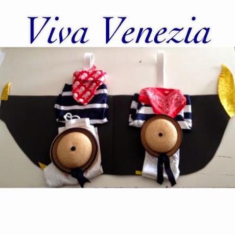 Mi madre nos ha vestido de gondoleros!