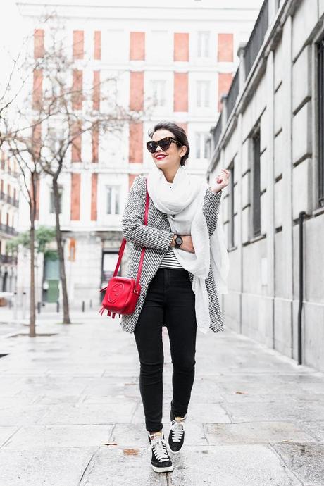 Mixing_Prints-Striped_Top-Red_Bag-Gucci_Disco_Bag-Outfit-Street_Style-Collage_Vintage-34