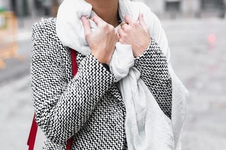 Mixing_Prints-Striped_Top-Red_Bag-Gucci_Disco_Bag-Outfit-Street_Style-Collage_Vintage-49