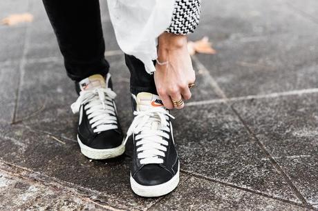 Mixing_Prints-Striped_Top-Red_Bag-Gucci_Disco_Bag-Outfit-Street_Style-Collage_Vintage-57