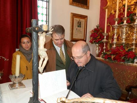 Visita del Obispo Auxiliar al santuario de la Divina Pastora