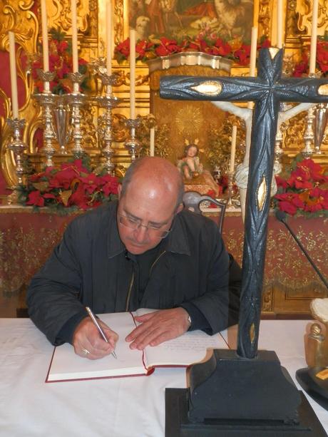 Visita del Obispo Auxiliar al santuario de la Divina Pastora