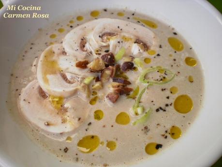SOPA DE CASTAÑAS Y CHAMPIÑONES