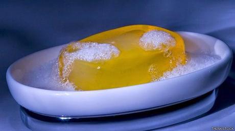 Nota Curiosa ; ¿Pueden  gérmenes sobrevivir en una barra de jabón?