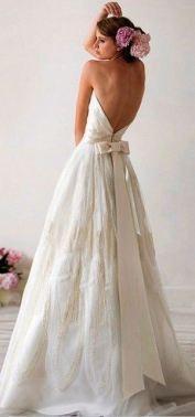 Vestidos de novia con lazo en la espalda