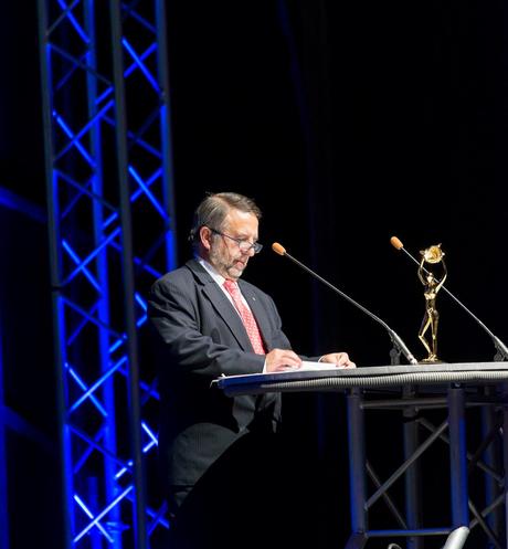 TODOS SOMOS LOS MEJORES EN ALGO