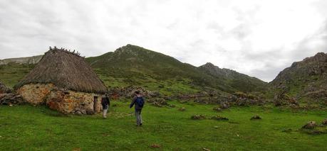 Camín de las Cabras y monte Redigobia (Somiedo mágico y profundo)