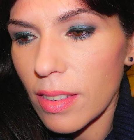 Azul profundo (look con Astra y outfit)