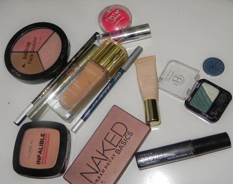 Azul profundo (look con Astra y outfit) Azul profundo (look con Astra y outfit)