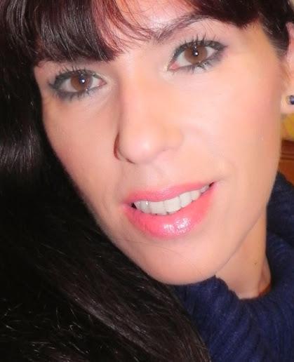 Azul profundo (look con Astra y outfit)