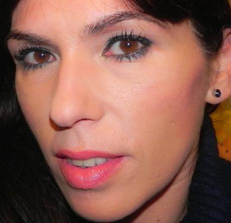 Azul profundo (look con Astra y outfit)