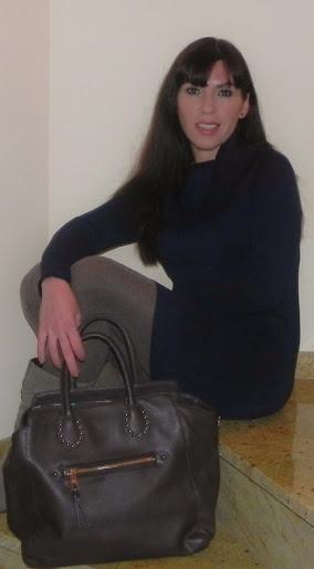 Azul profundo (look con Astra y outfit)