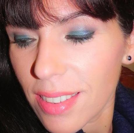 Azul profundo (look con Astra y outfit)