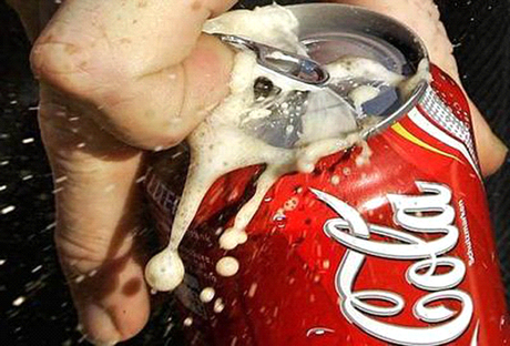 ACONTECIMIENTO: Es patentada la Fórmula de  Coca-Cola.