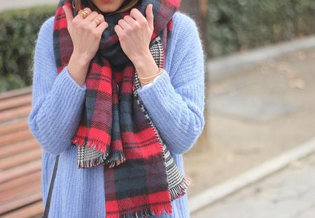 blue light sweater and tartan13