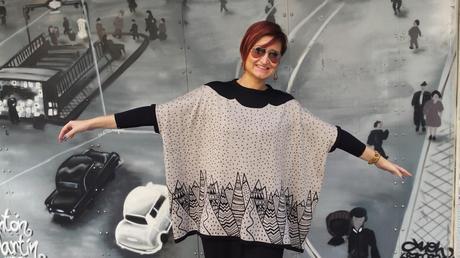 Poncho de montañas beige de Perfect Days Poncho de montañas beige de Perfect Days